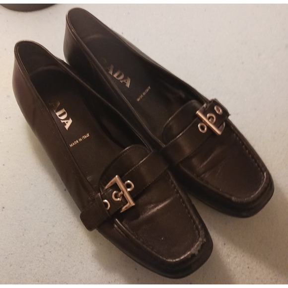 Prada Women's Black Italian Leather Loafers. Size 6.5/37 - Picture 1 of 11